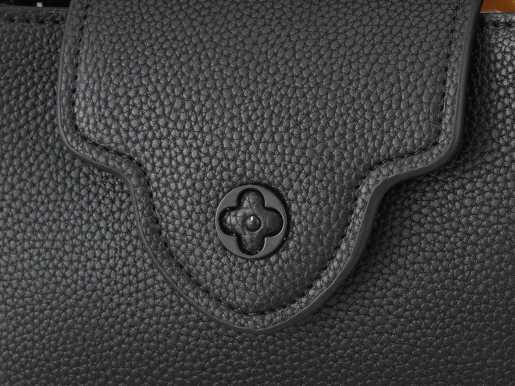 Louis Vuitton M23955 Capucines East-West Mini