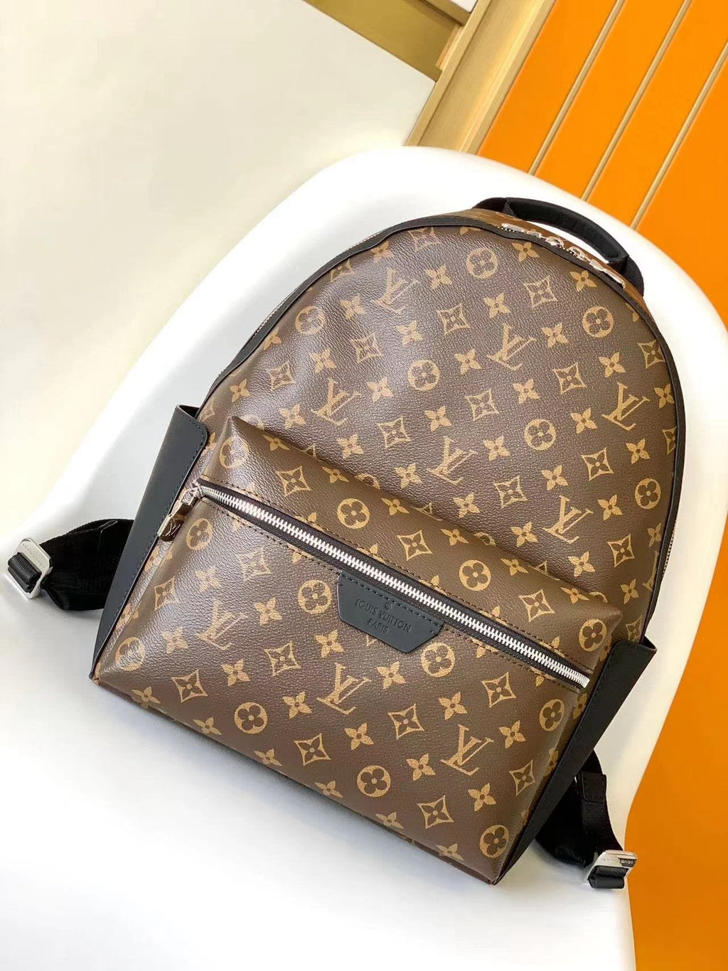 Louis Vuitton M46684 Discovery Backpack PM
