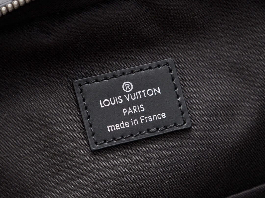 Louis Vuitton M46327 Avenue Slingbag NM