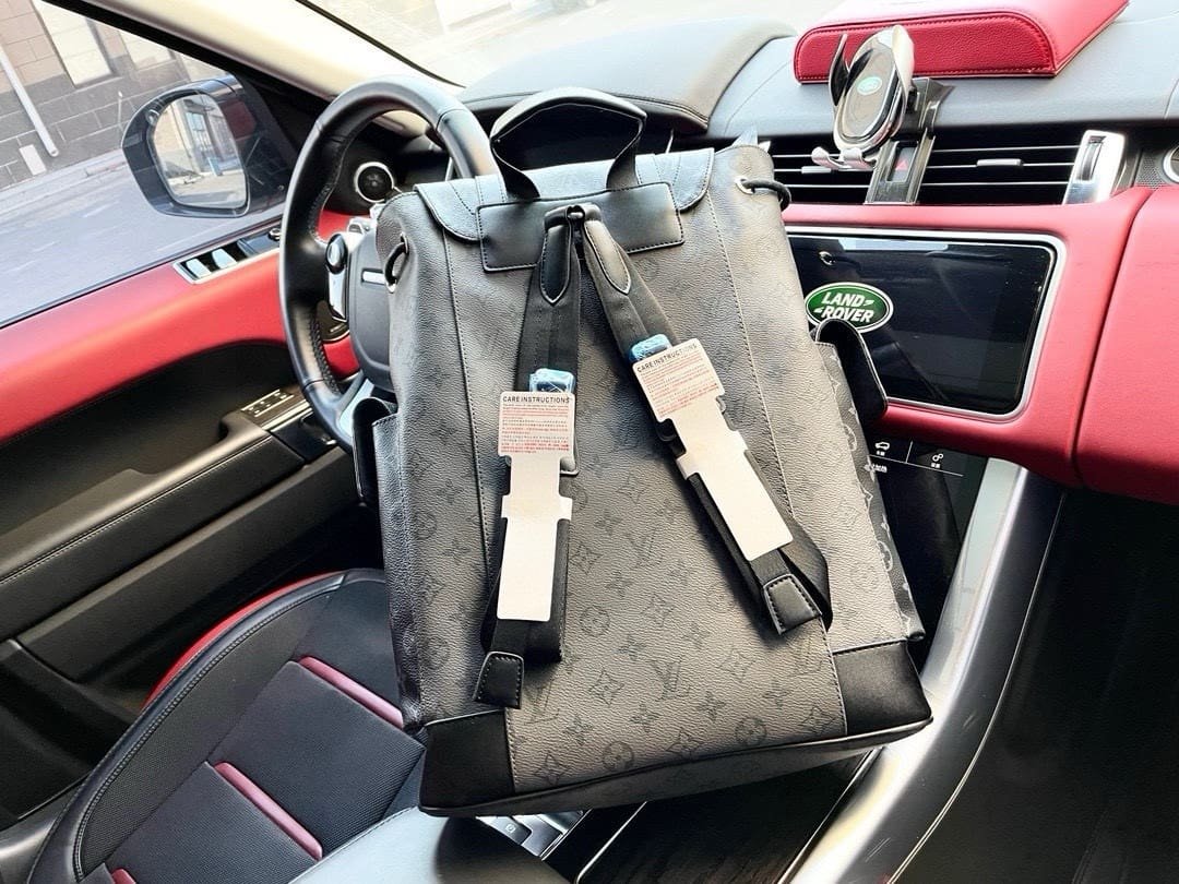 Louis Vuitton M45419 Christopher MM