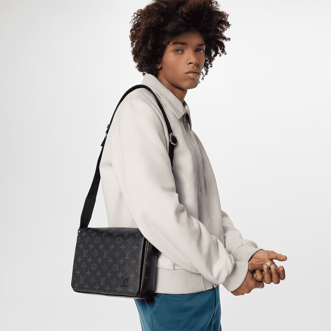 Louis Vuitton DISTRICT Small Messenger Bag M46255