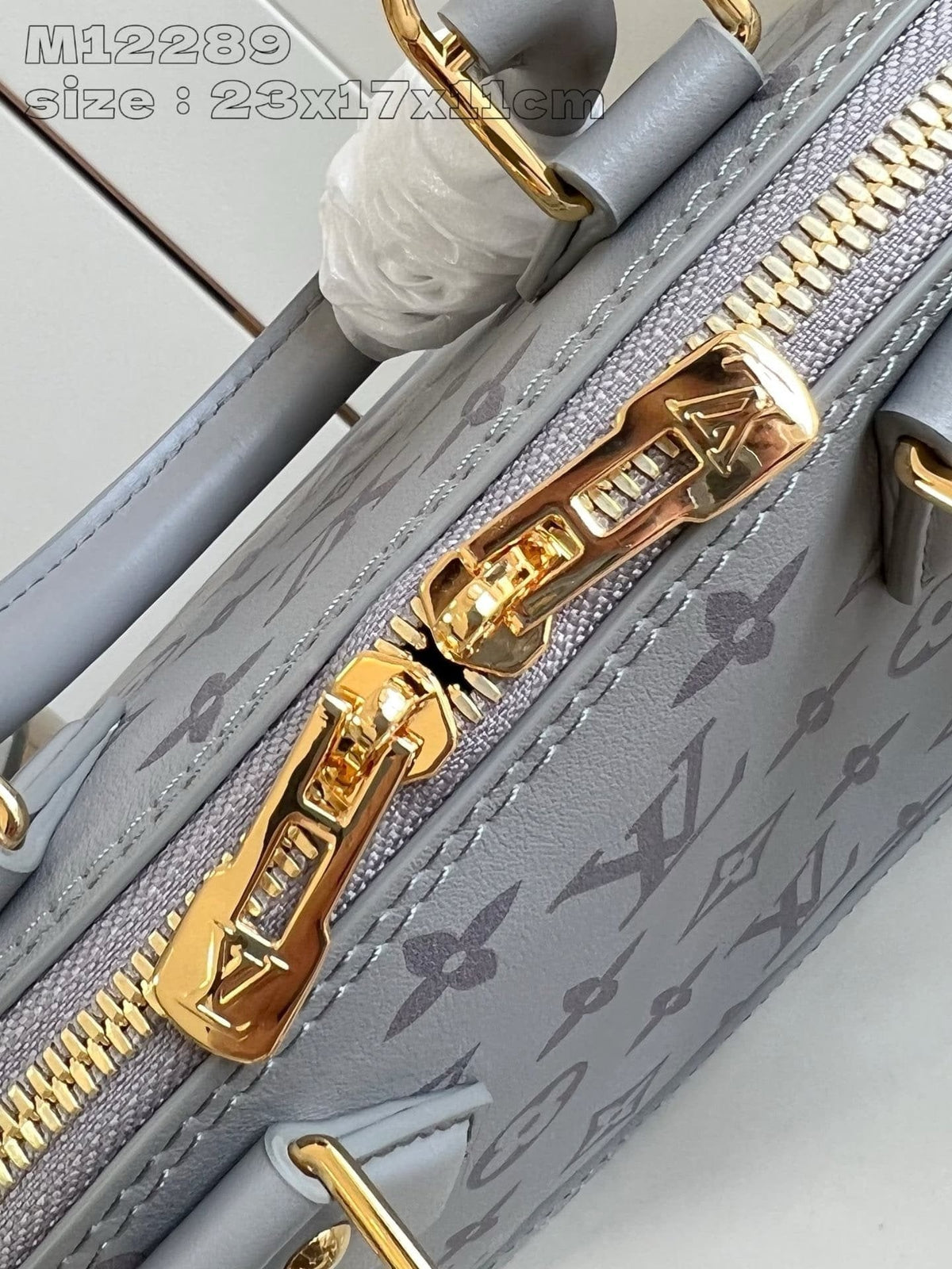 Louis Vuitton M12561 Alma BB