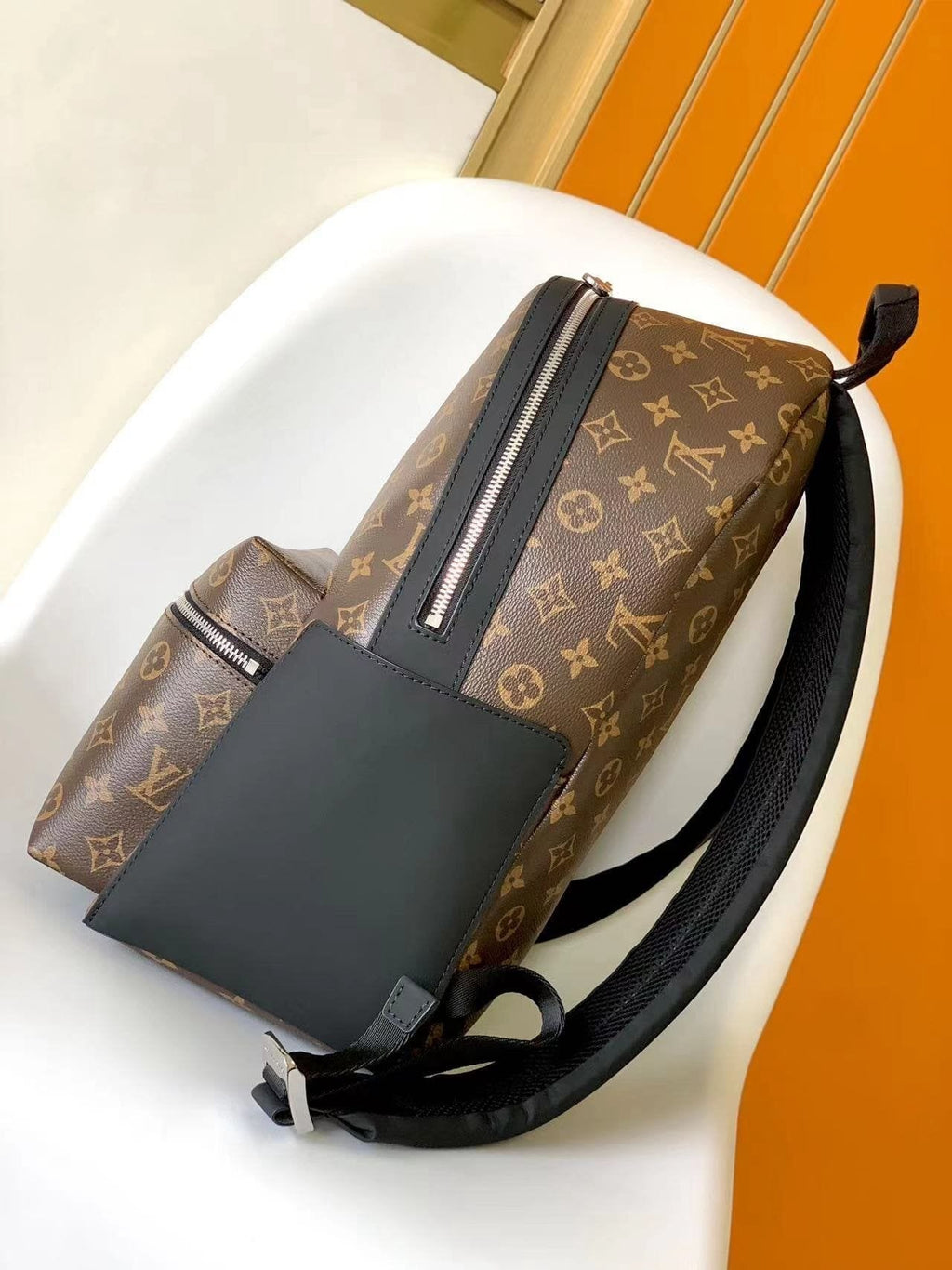Louis Vuitton M46684 Discovery Backpack PM