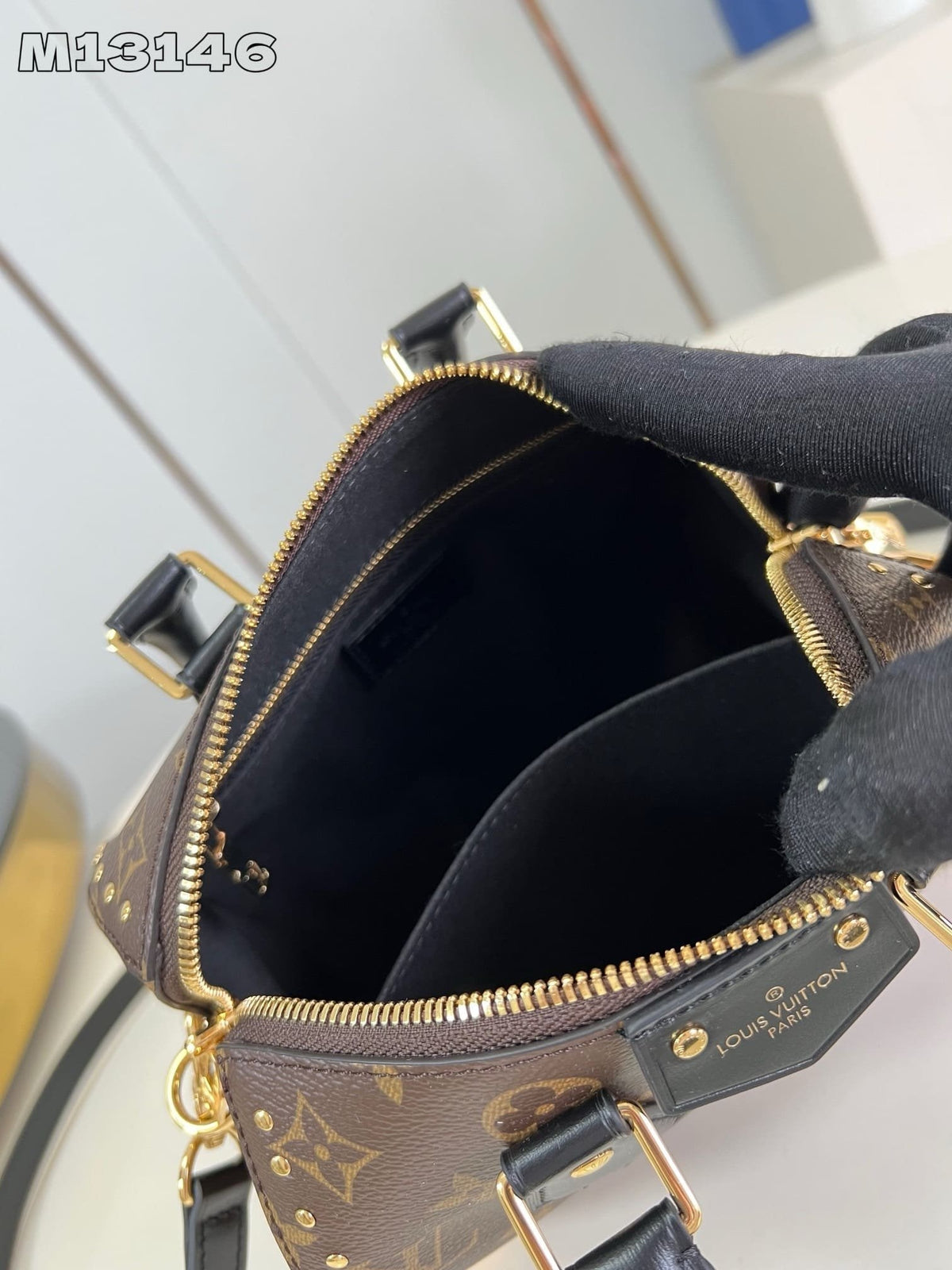 Louis Vuitton M13146 SPEEDY TRUNK 20 BAG