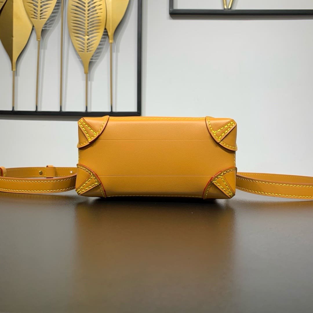 Louis Vuitton M11630 Steamer 15