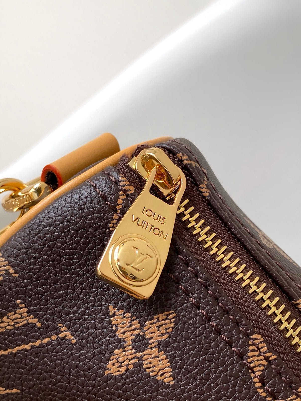 Louis Vuitton M14026 Keepall Bandoulière 25