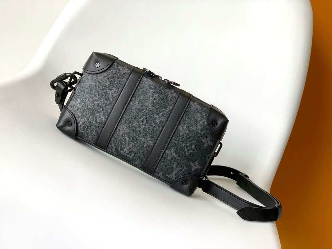 Louis Vuitton M69838 Soft Trunk Wallet