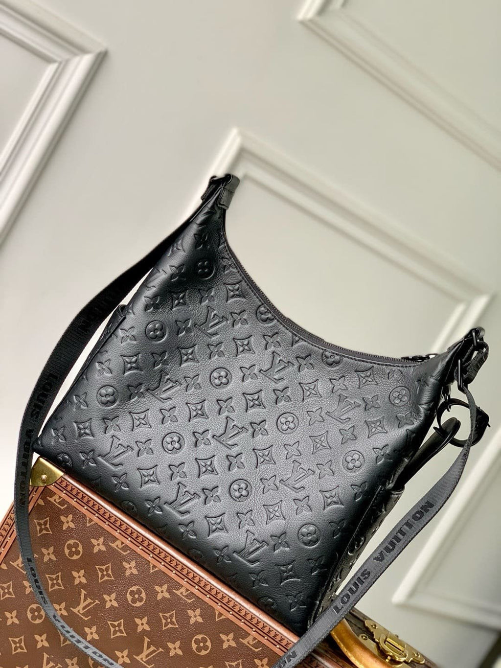 Louis Vuitton M14778 Hobo Cargo