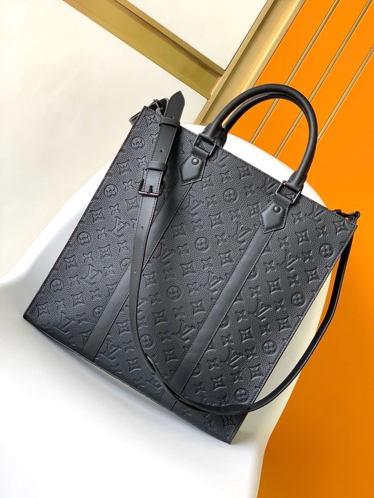 Louis Vuitton M21866 Sac Plat NV