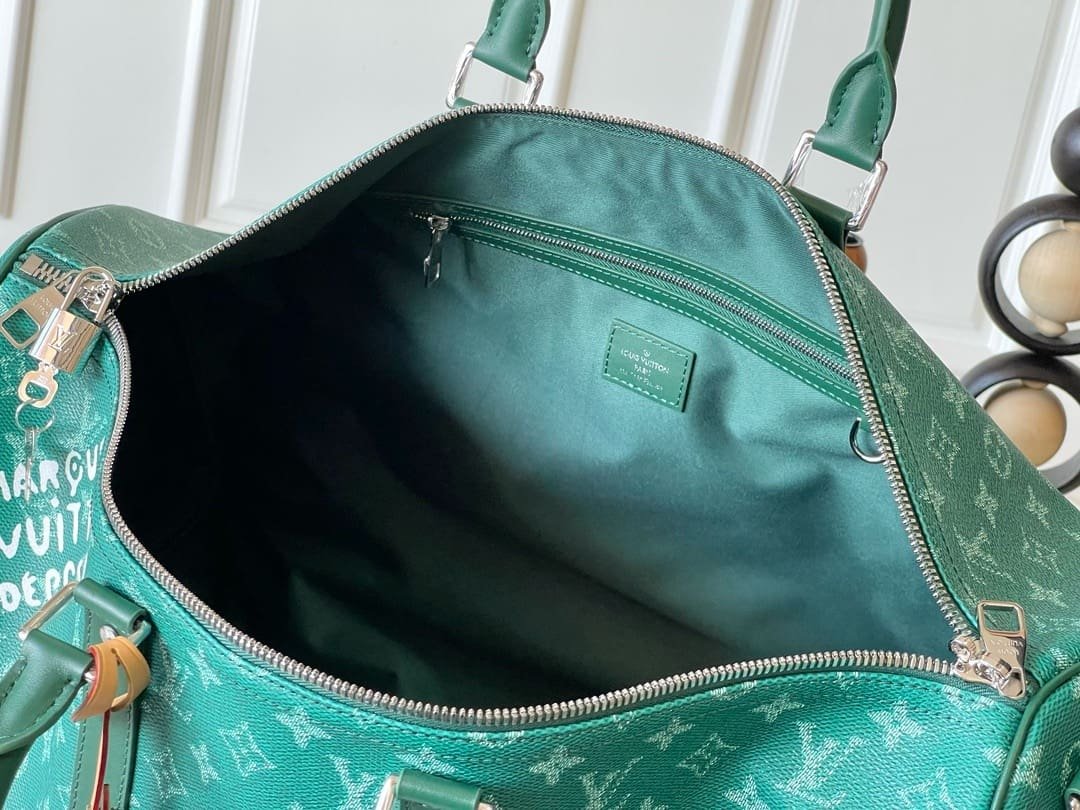 Louis Vuitton M12687 Keepall Bandoulière 50
