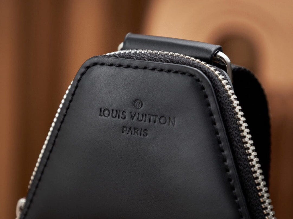 Louis Vuitton M46327 Avenue Slingbag NM