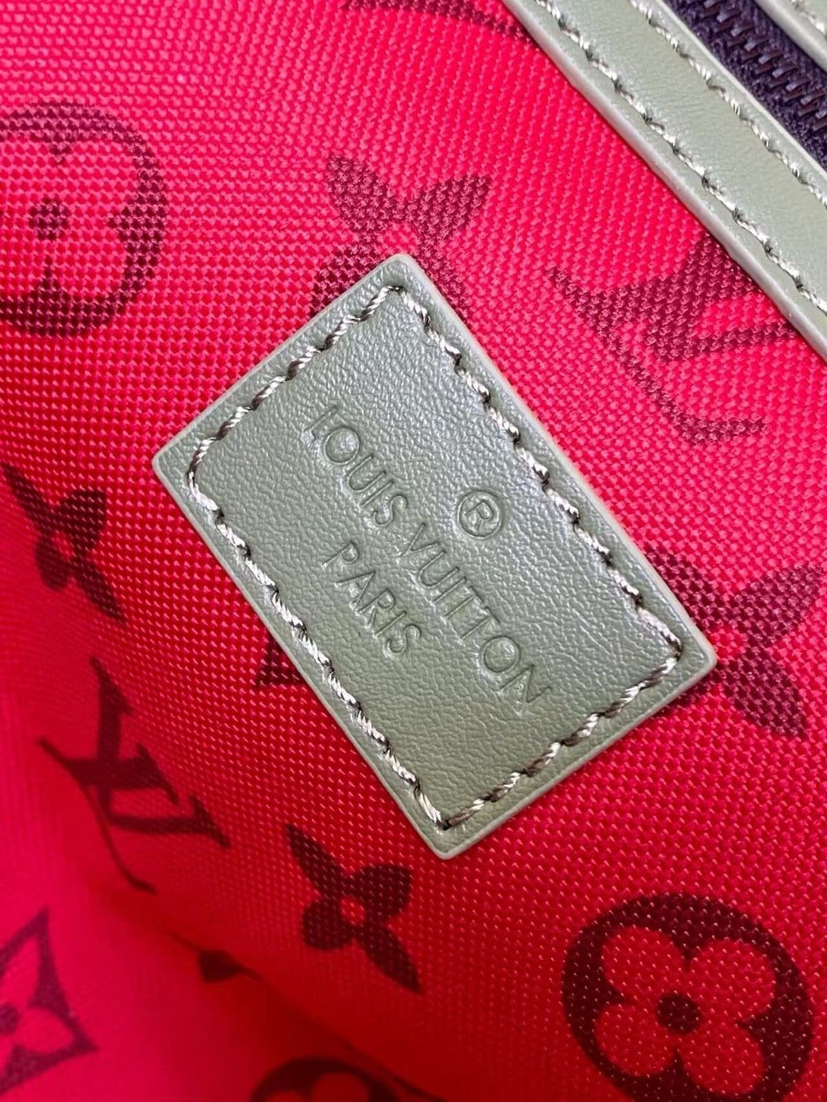 Louis Vuitton M23963 Keepall Bandoulière 55