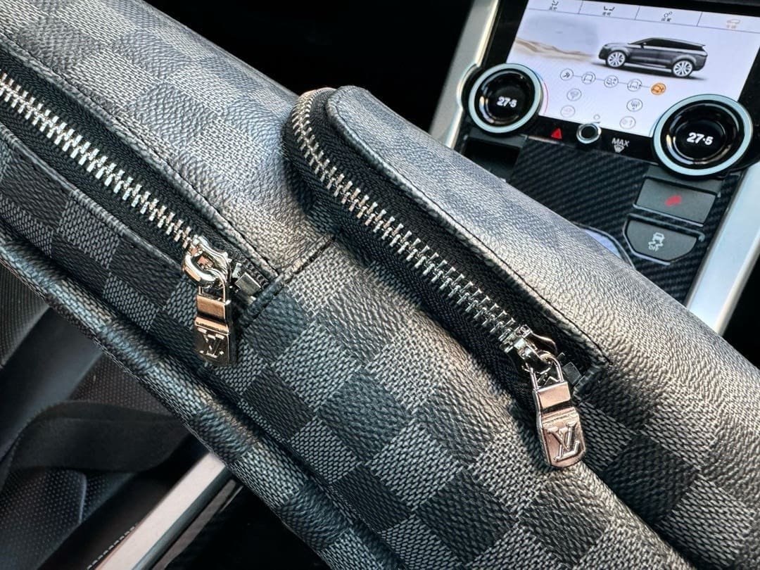 Louis Vuitton Avenue Slingbag N41719