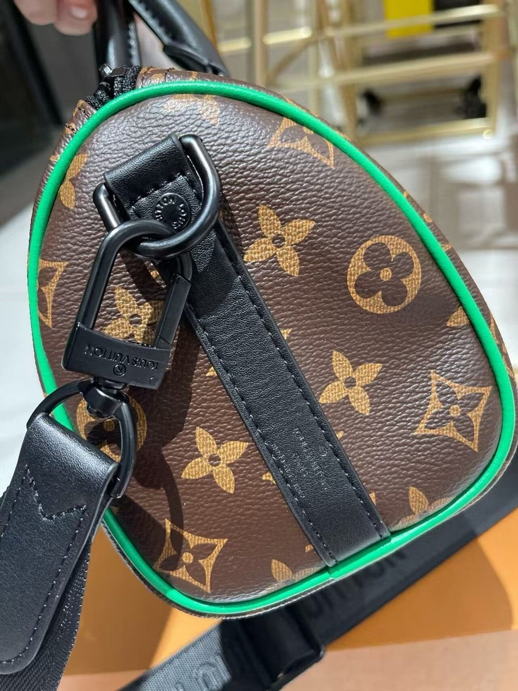 Louis Vuitton Keepall Bandouliere 25