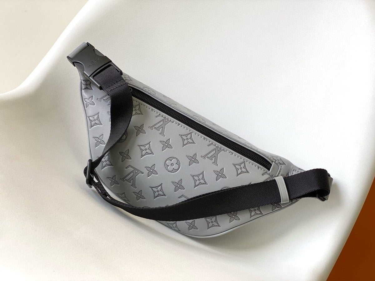 Louis Vuitton M46108 Discovery Bumbag